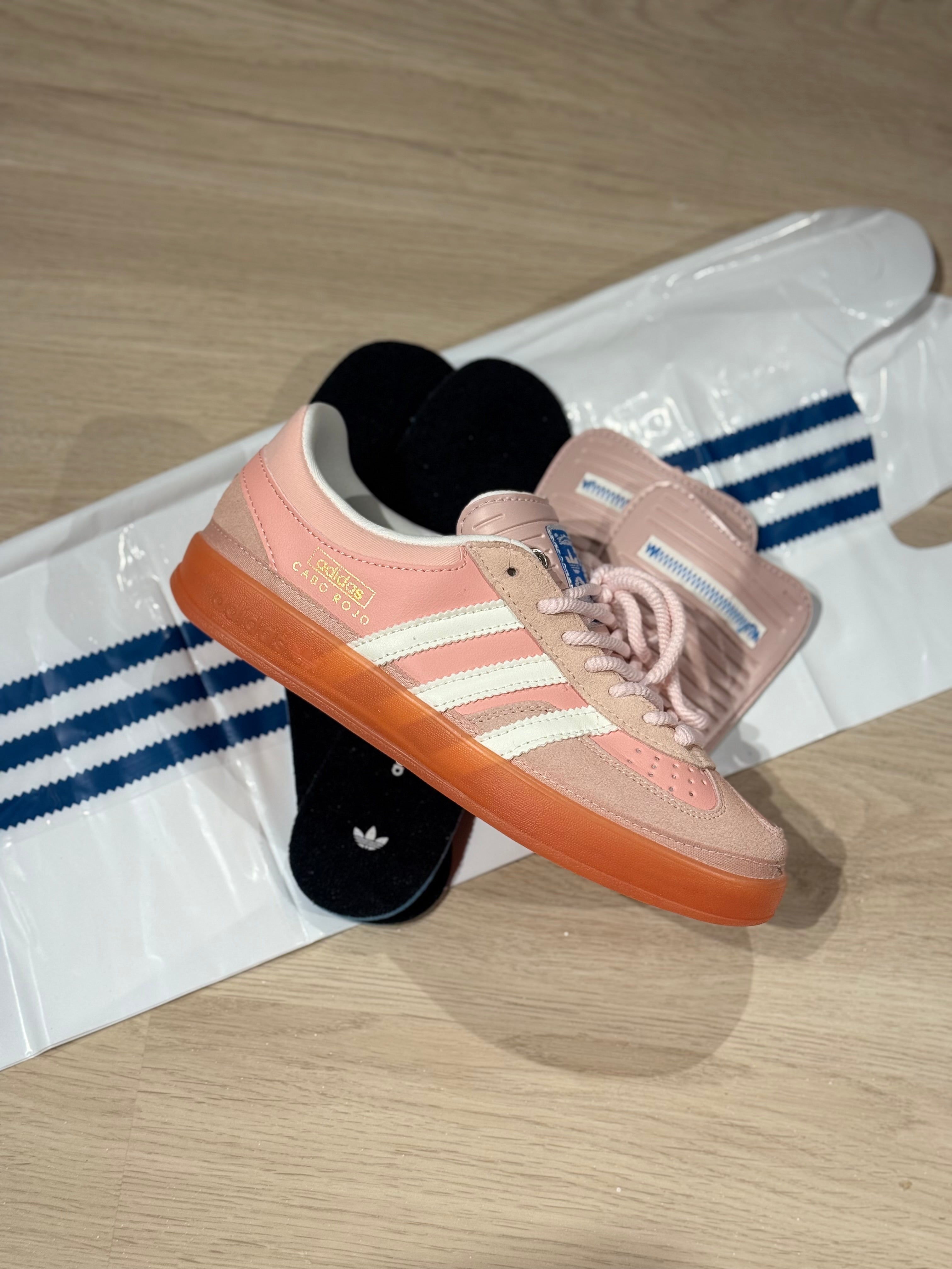 Adidas Gazelle Bunny Cabo Rojo