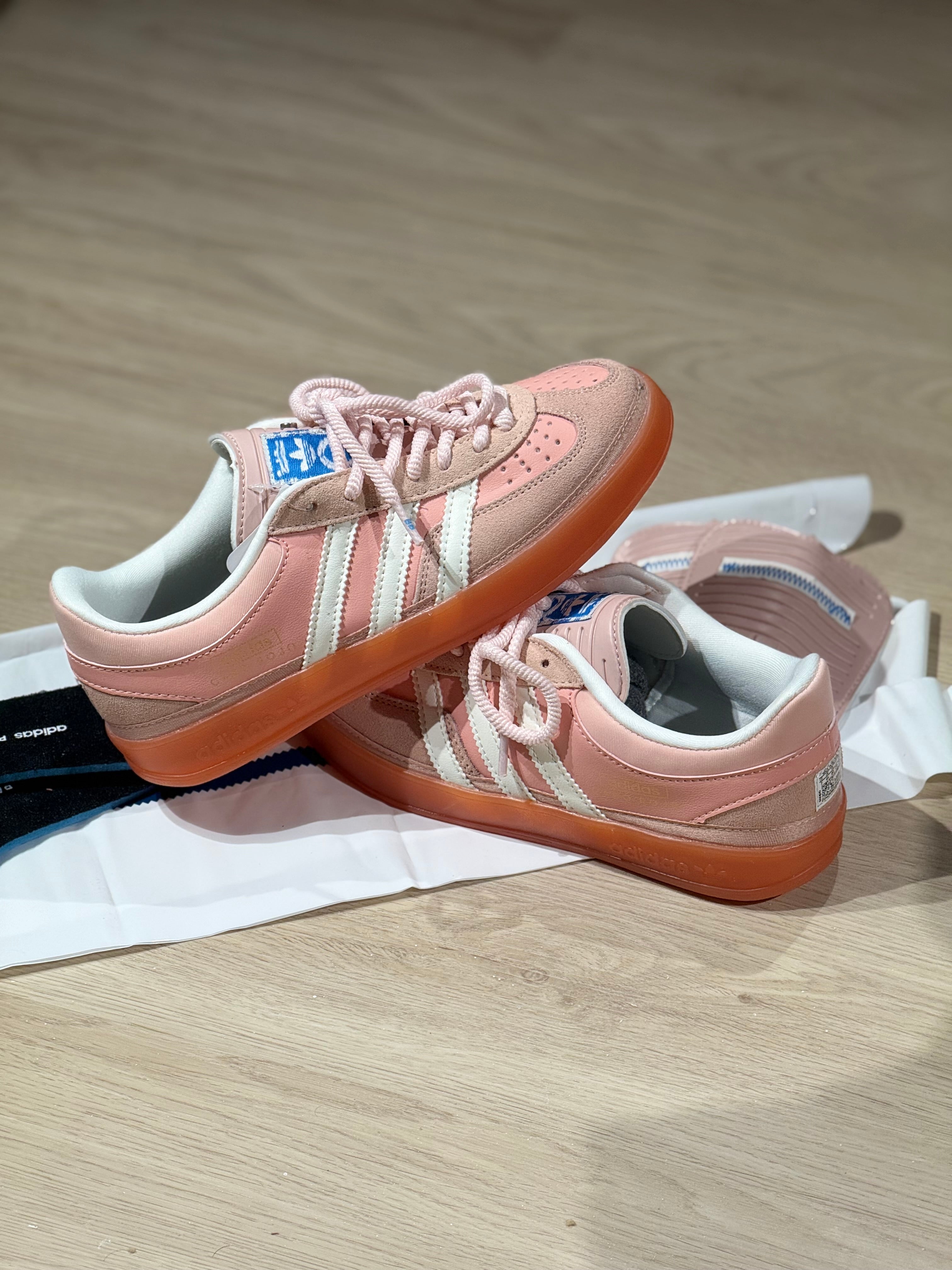 Adidas Gazelle Bunny Cabo Rojo