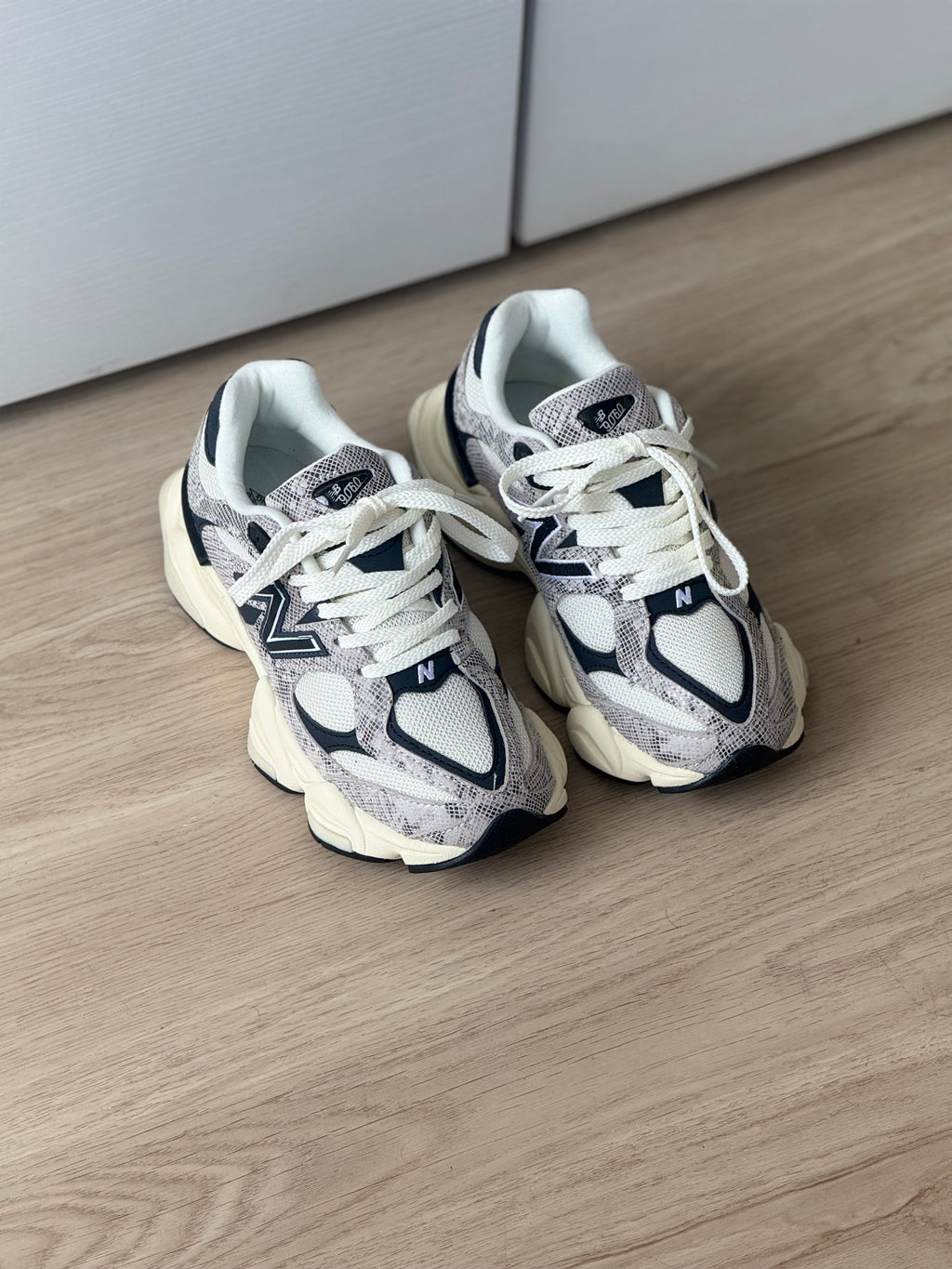 New Balance 9060